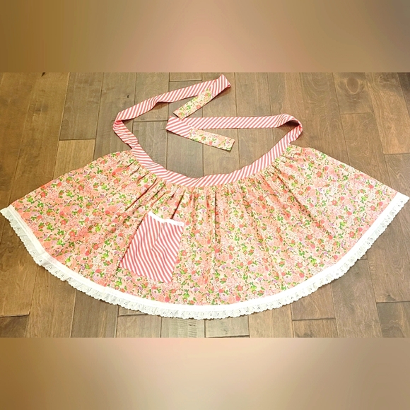 Floral & Stripes Vintage Cottage Kitchen Half Apron, Pink, White Size M-XL - Picture 1 of 5